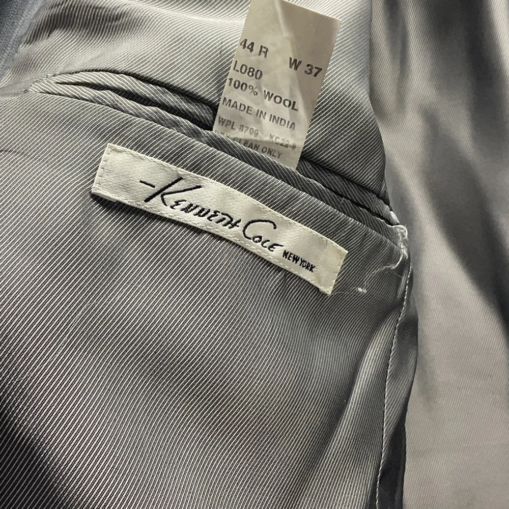 Kenneth Cole New York Mens Grey Pinstripe 100% Wool Suit Jacket Blazer 44R